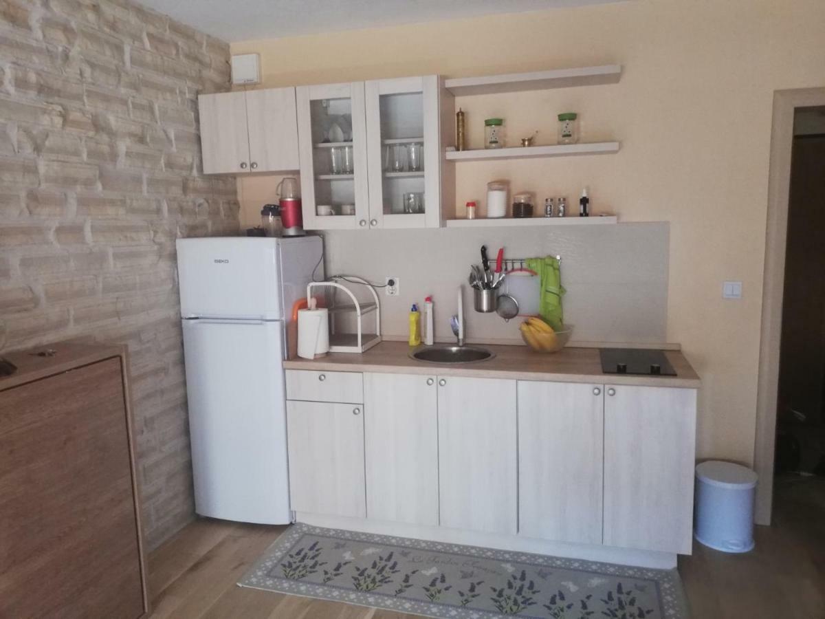 Apartman Matan, Постира Екстериор снимка