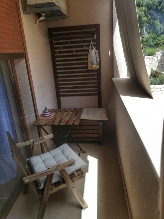Apartman Matan, Постира Екстериор снимка