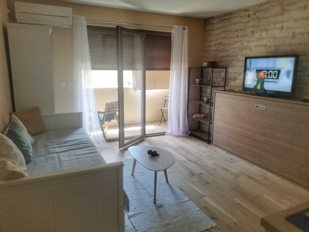 Apartman Matan, Постира Екстериор снимка